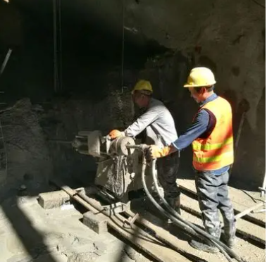 新城水下抗分散灌浆料特点 水下不分散注浆料介绍